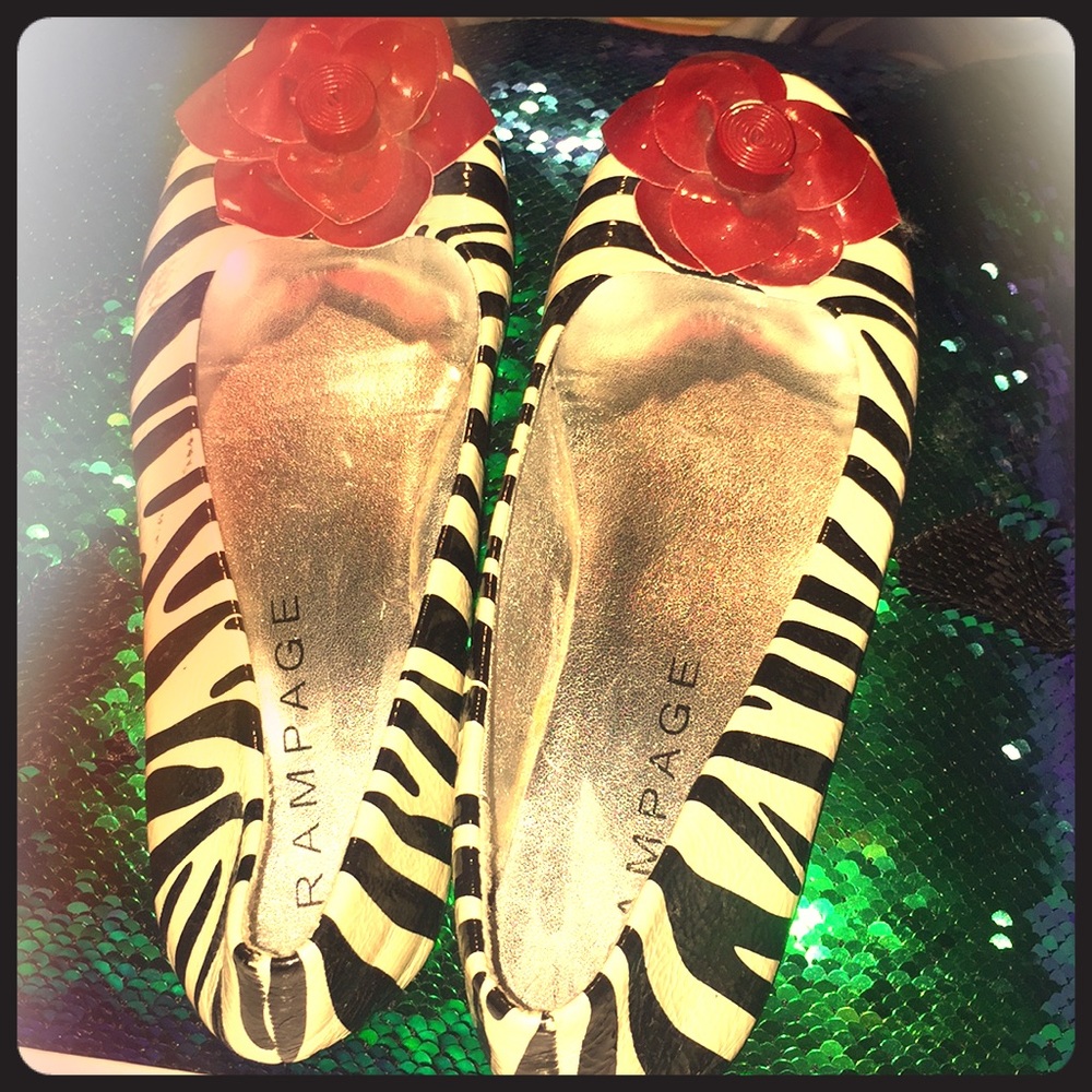 Rose zebra flat slip on shoe size 7